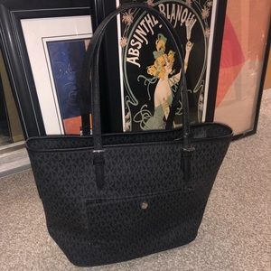 Michael Kors purse, never been used